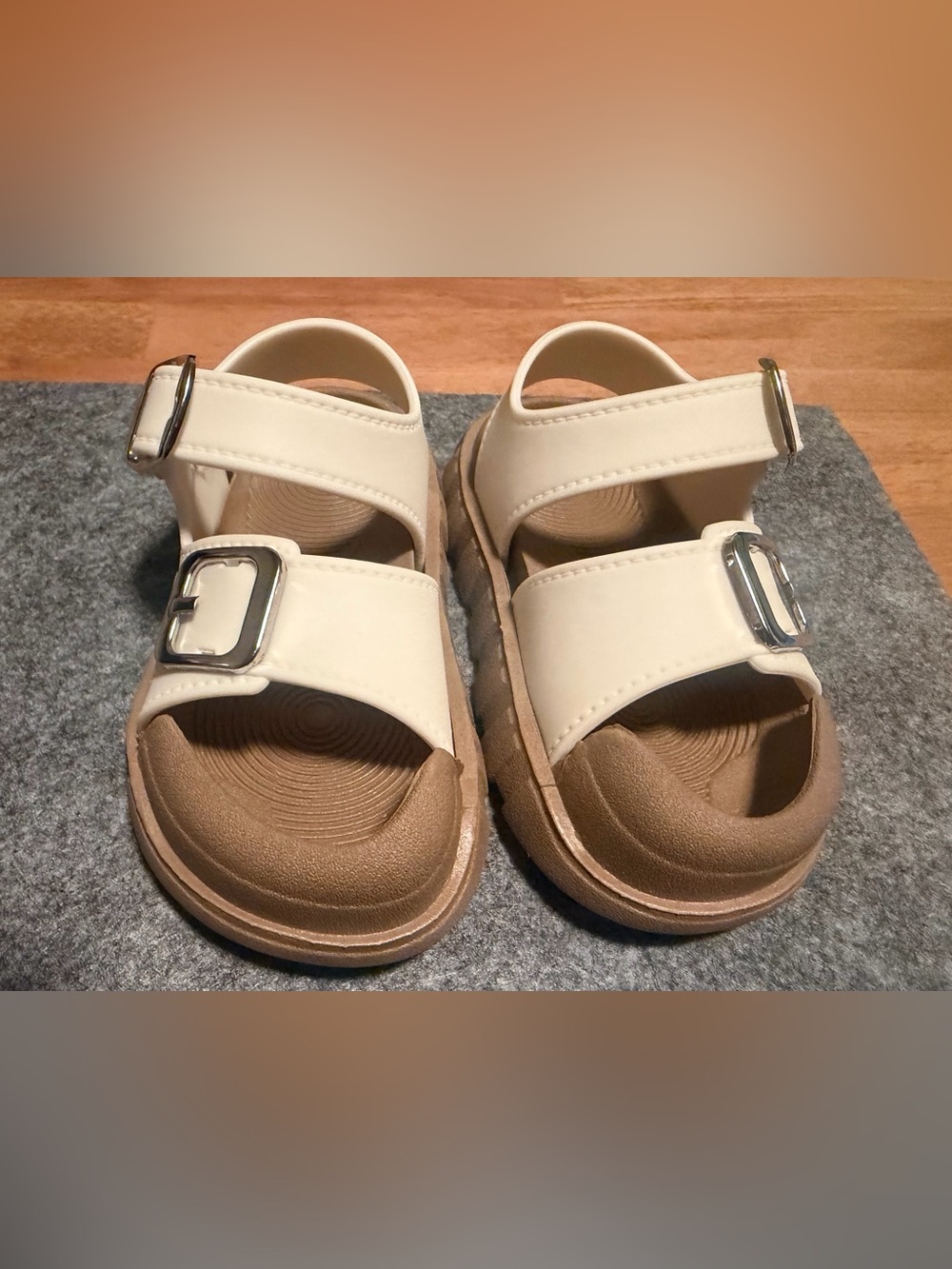 Toddler Kids Cream and Tan Comfort Sandals US 5